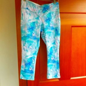 🇺🇦 Cropped Leggings Size XS